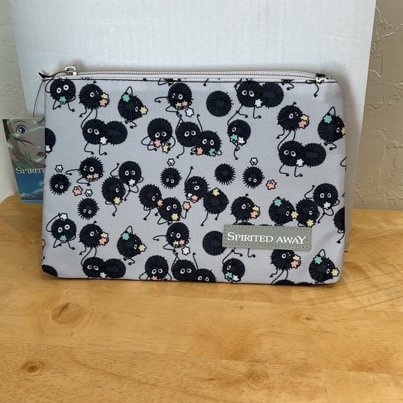 Studio Ghibli Spirited Away Soot Sprite Makeup Bag - Picture 2 of 16